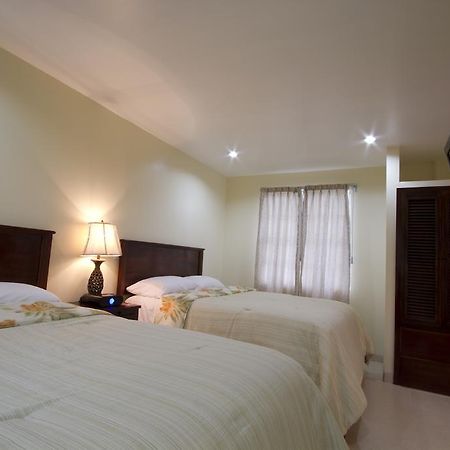 Rainbow Hotel Caye Caulker Dış mekan fotoğraf