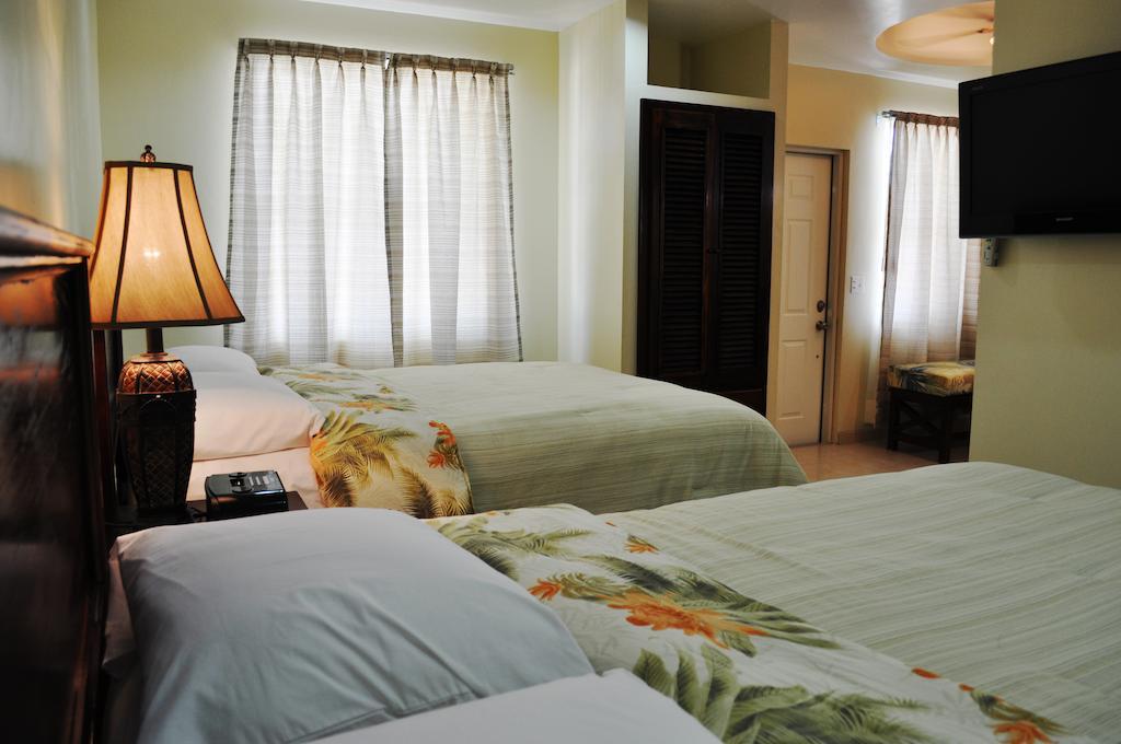 Rainbow Hotel Caye Caulker Oda fotoğraf